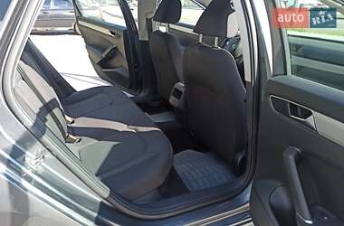 Седан Volkswagen Passat 2017 в 