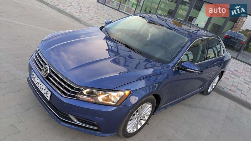 Седан Volkswagen Passat 2016 в Луцке