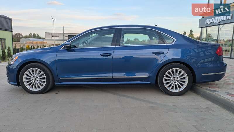 Седан Volkswagen Passat 2016 в Луцке