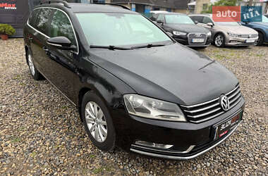 Універсал Volkswagen Passat 2012 в 