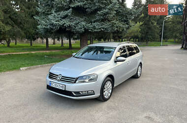 Універсал Volkswagen Passat 2011 в Львові