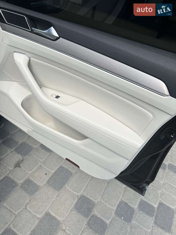 Седан Volkswagen Passat 2018 в Нижней Апше