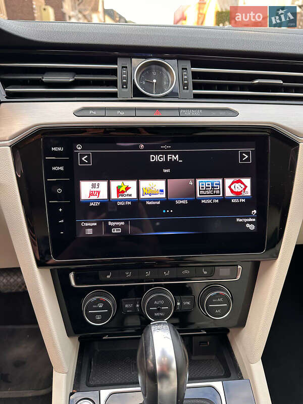 Седан Volkswagen Passat 2018 в Нижней Апше