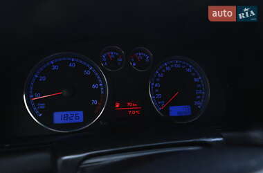 Седан Volkswagen Passat 2003 в 