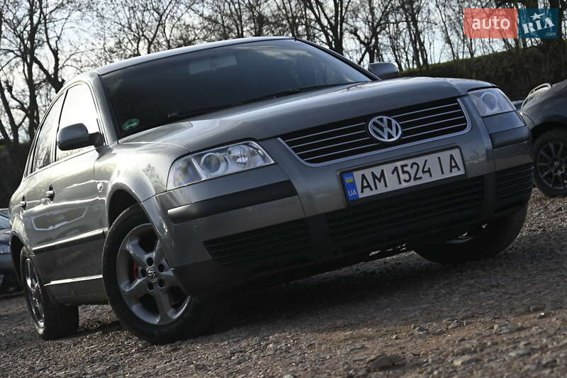 Седан Volkswagen Passat 2003 в 