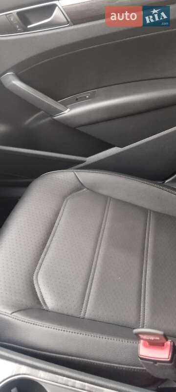 Седан Volkswagen Passat 2018 в Ивано-Франковске