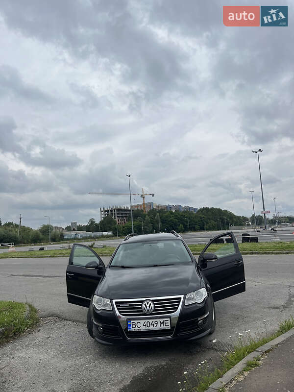 Універсал Volkswagen Passat 2010 в Львові