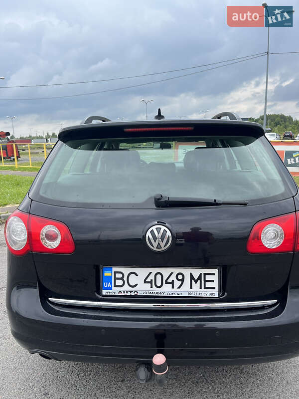 Універсал Volkswagen Passat 2010 в Львові