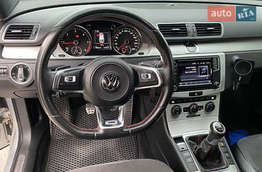 Универсал Volkswagen Passat 2012 в 