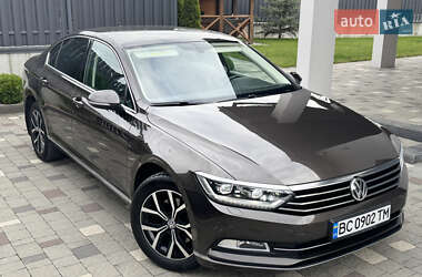 Седан Volkswagen Passat 2017 в Львове