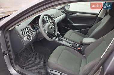 Седан Volkswagen Passat 2016 в 