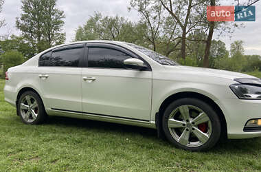 Седан Volkswagen Passat 2011 в 