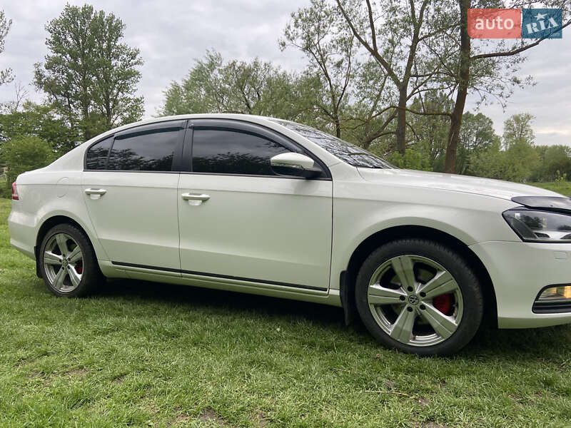 Седан Volkswagen Passat 2011 в Тернополі