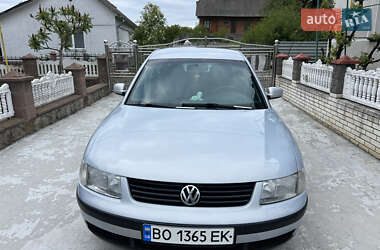 Седан Volkswagen Passat 1998 в 