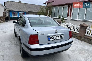 Седан Volkswagen Passat 1998 в 