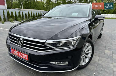 Універсал Volkswagen Passat 2021 в Луцьку