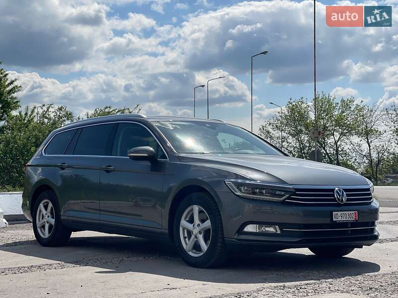 Універсал Volkswagen Passat 2016 в Ужгороді