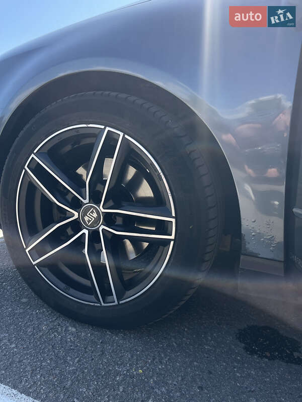 Универсал Volkswagen Passat 2010 в Кременчуге