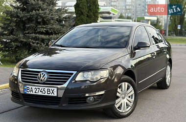 Седан Volkswagen Passat 2006 в Кременчуге