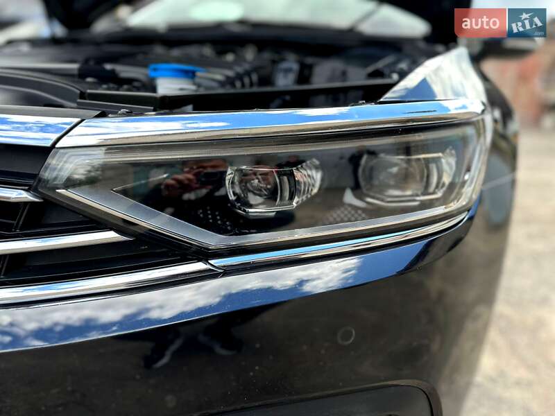 Універсал Volkswagen Passat 2021 в Дніпрі