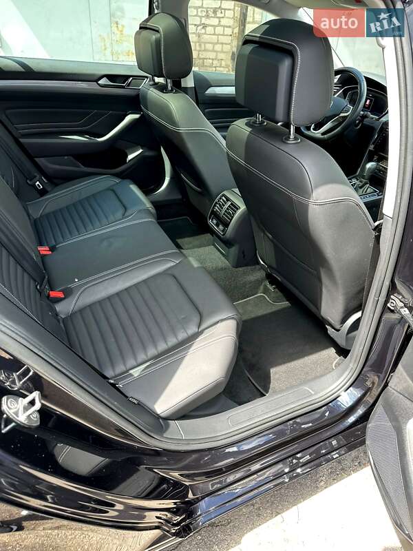 Універсал Volkswagen Passat 2021 в Дніпрі