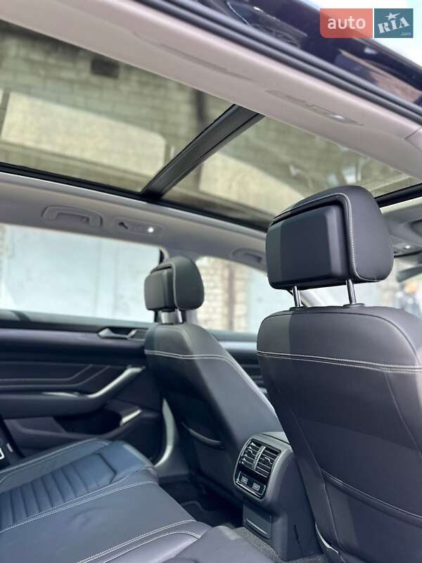 Універсал Volkswagen Passat 2021 в Дніпрі