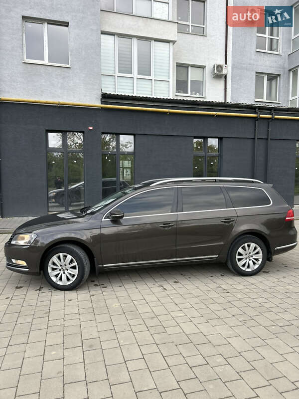 Универсал Volkswagen Passat 2013 в Ивано-Франковске