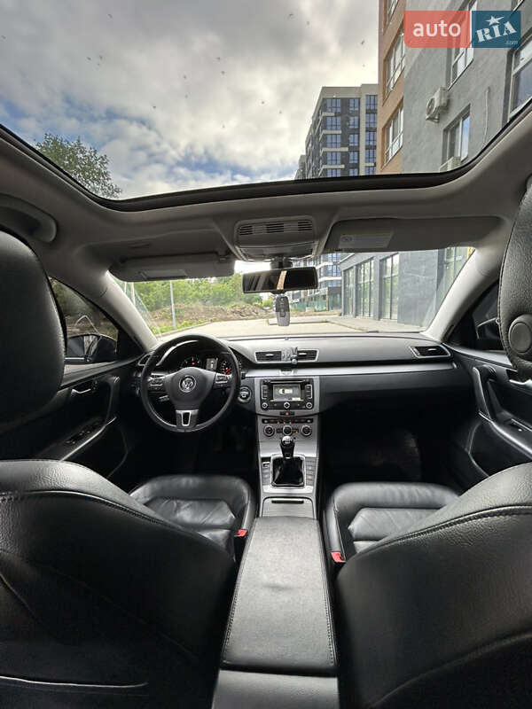 Универсал Volkswagen Passat 2013 в Ивано-Франковске
