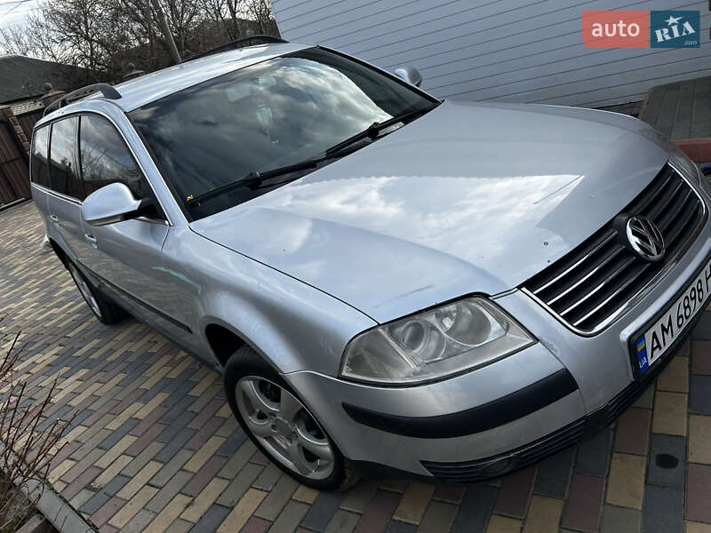 Універсал Volkswagen Passat 2003 в 