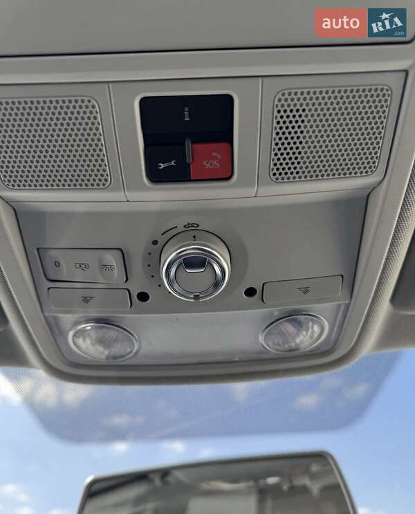 Седан Volkswagen Passat 2016 в Киеве