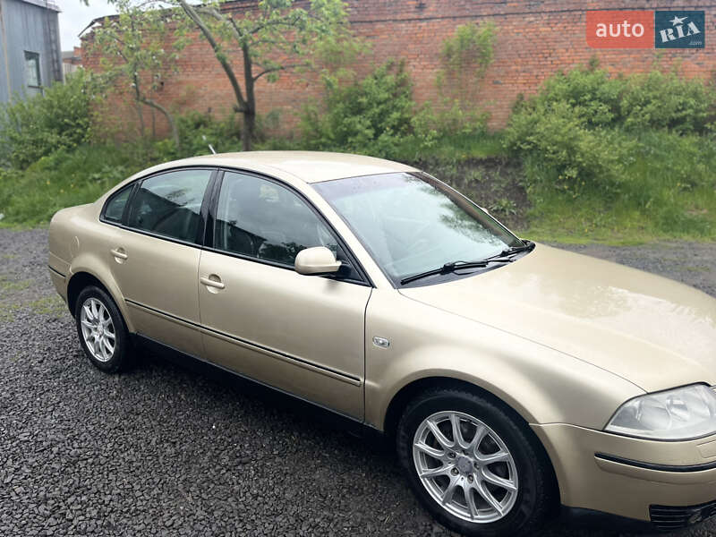 Седан Volkswagen Passat 2001 в Літині