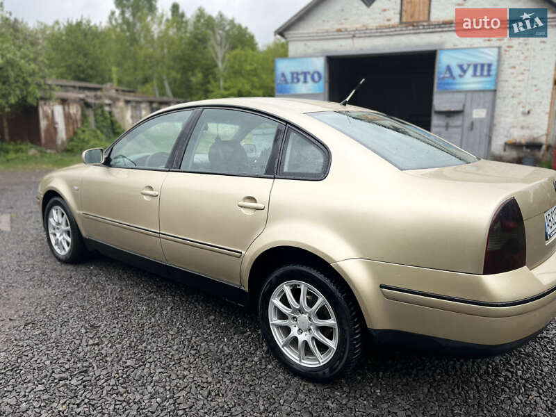 Седан Volkswagen Passat 2001 в Літині