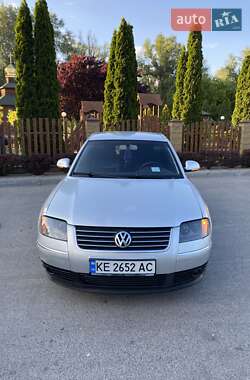 Седан Volkswagen Passat 2005 в Днепре