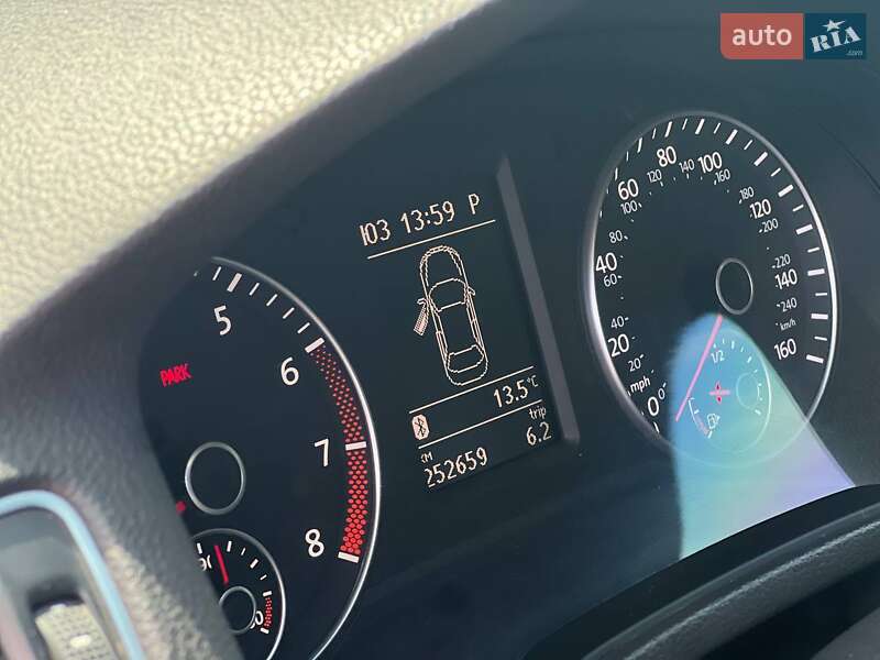 Седан Volkswagen Passat 2013 в Николаеве