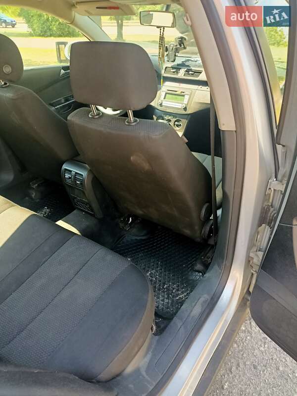 Универсал Volkswagen Passat 2005 в Запорожье