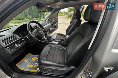 Седан Volkswagen Passat 2014 в 