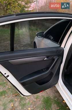 Седан Volkswagen Passat 2011 в 