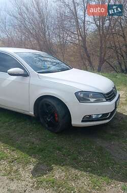 Седан Volkswagen Passat 2011 в Черкасах