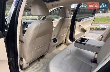 Седан Volkswagen Passat 2013 в Ірпені