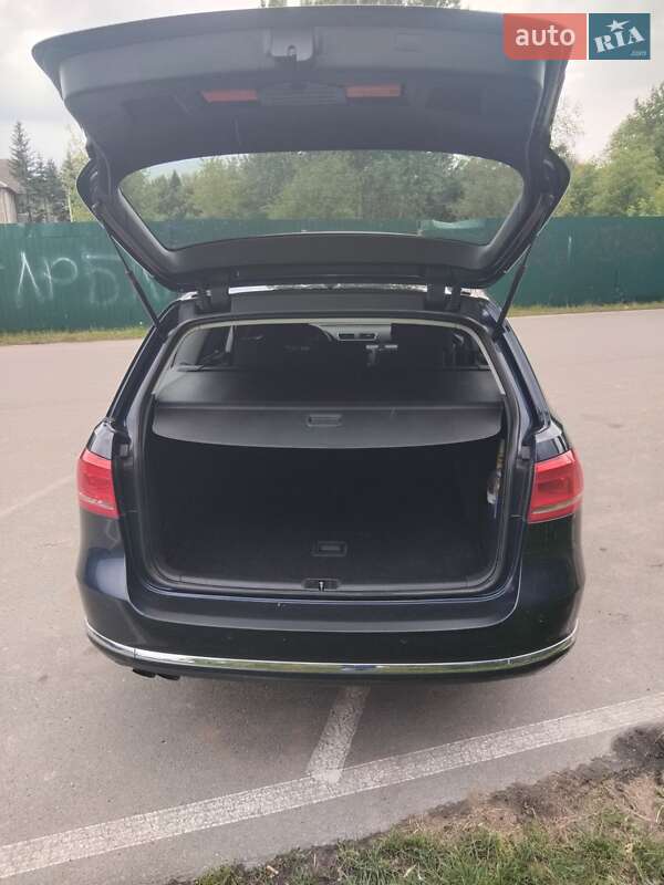 Универсал Volkswagen Passat 2013 в Ивано-Франковске