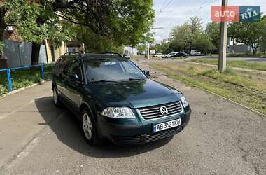 Універсал Volkswagen Passat 2001 в Миколаєві