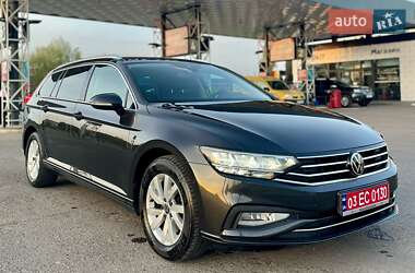 Универсал Volkswagen Passat 2020 в Дубно