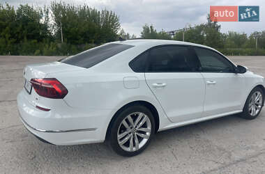 Седан Volkswagen Passat 2018 в 