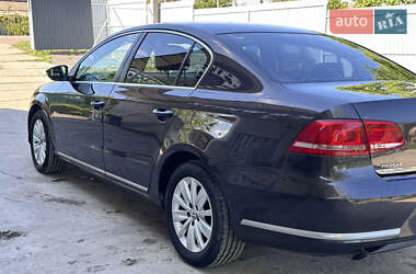 Седан Volkswagen Passat 2011 в 