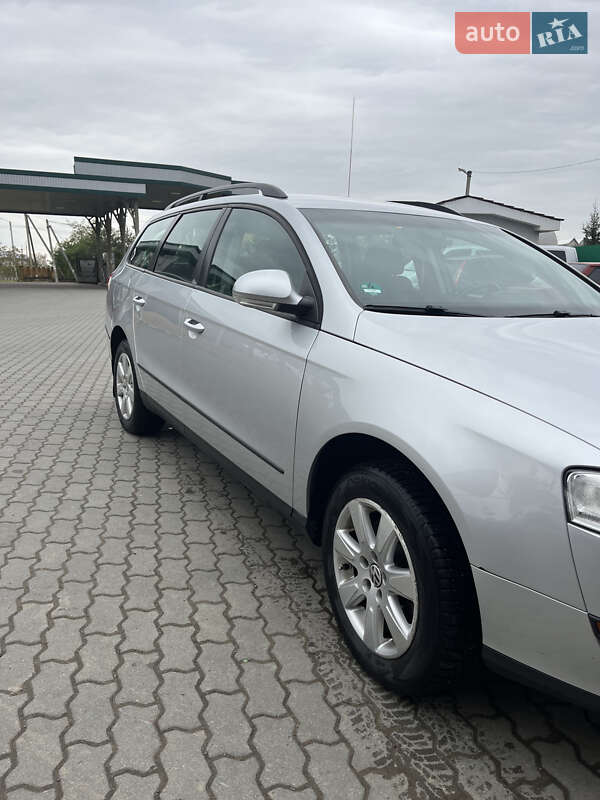 Универсал Volkswagen Passat 2009 в Перегинском