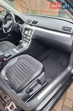 Седан Volkswagen Passat 2013 в 