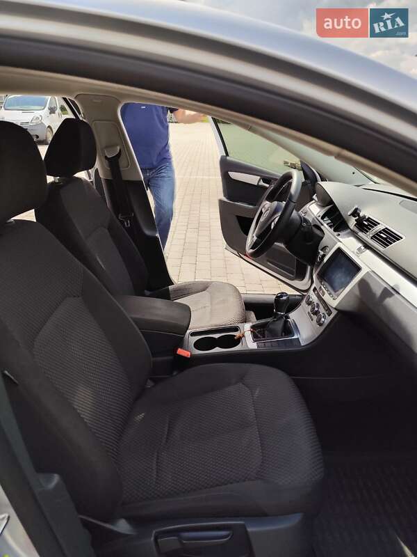 Универсал Volkswagen Passat 2012 в Львове