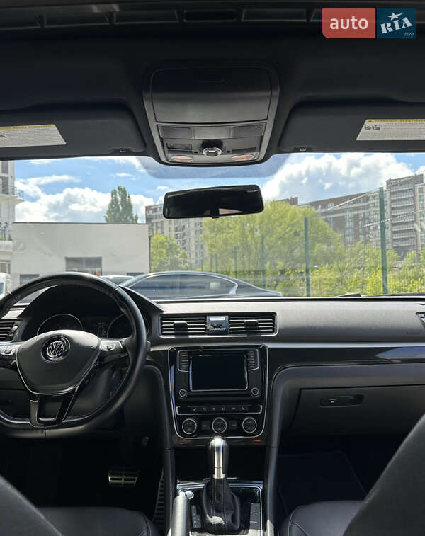 Седан Volkswagen Passat 2018 в Киеве