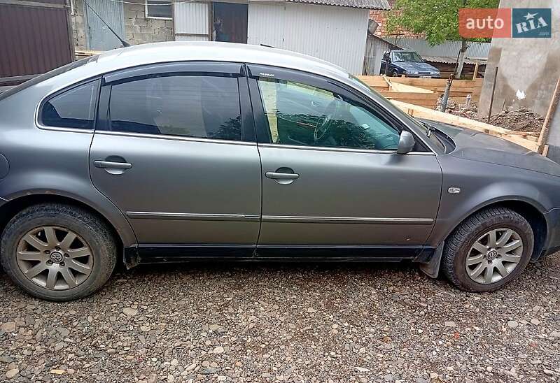 Седан Volkswagen Passat 2002 в Кіцмані