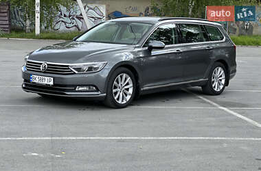 Универсал Volkswagen Passat 2015 в 
